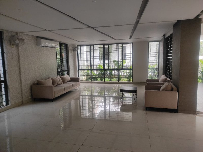 Luxurious Apartment for Sale in Gulshan 2 Gallery Image